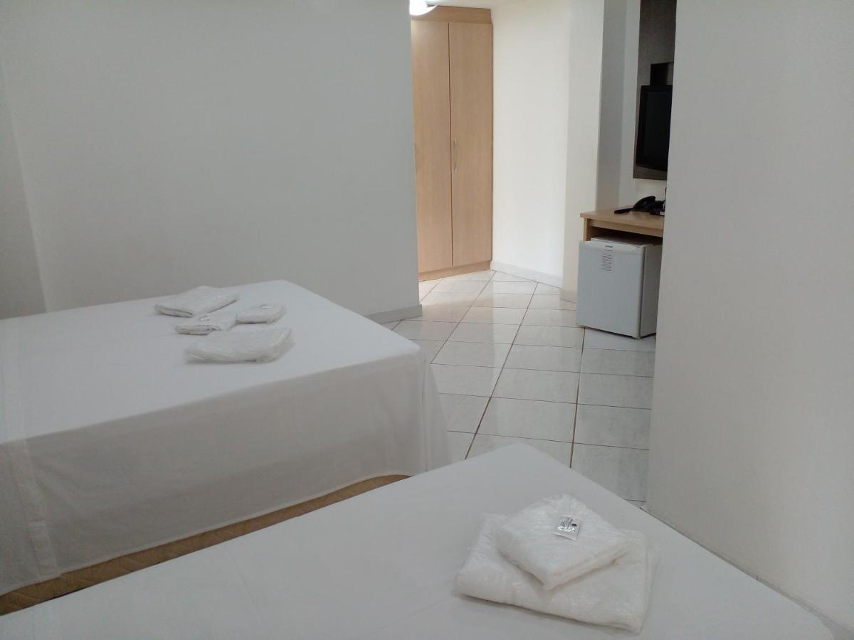 Hotel Minas Brasil Монтис-Кларус Экстерьер фото